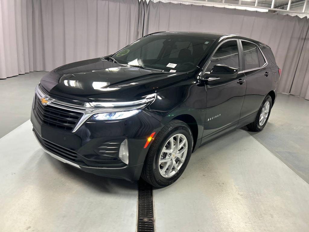 2024 Chevrolet Equinox LT photo 2