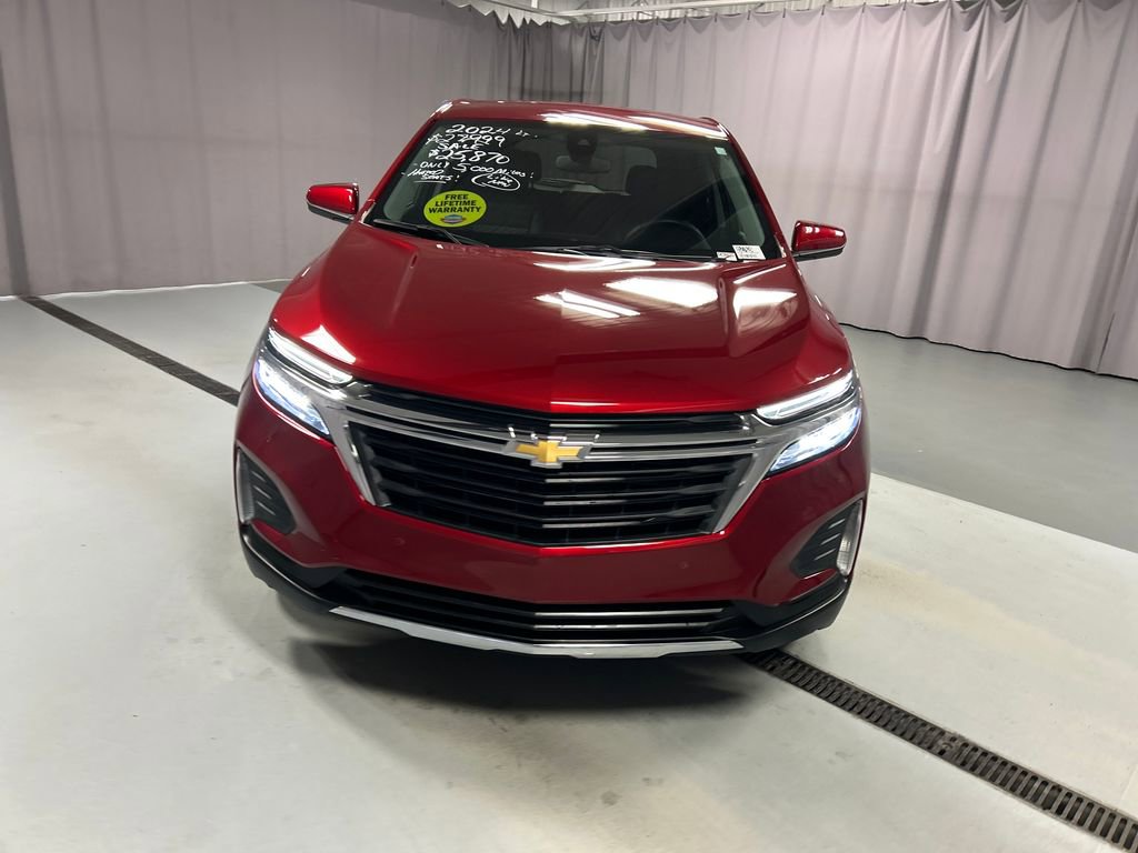 2024 Chevrolet Equinox LT photo 2