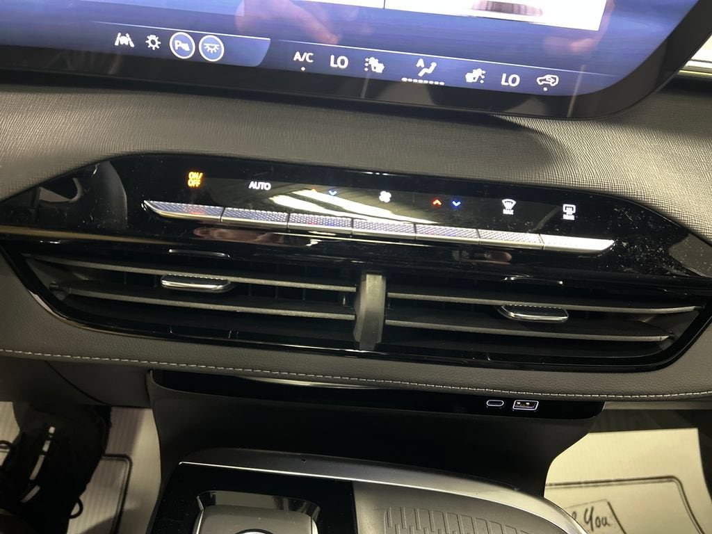2026 Buick Enclave Sport Touring - Photo 17