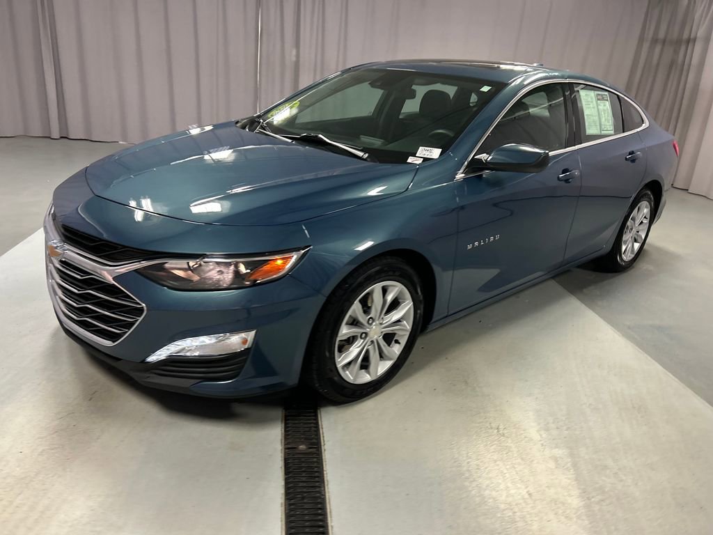 2024 Chevrolet Malibu 1LT photo 3