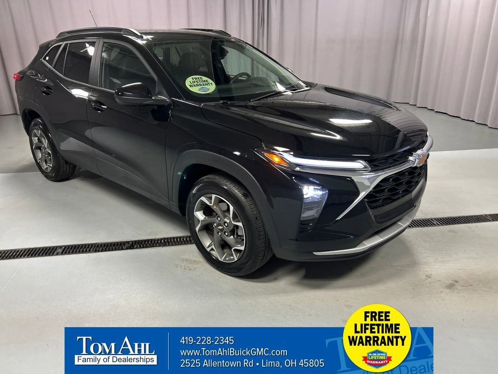 Used 2025 Chevrolet Trax LT SUV