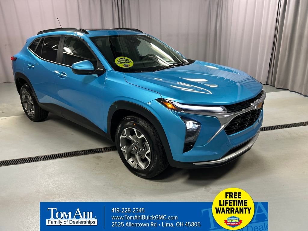 Used 2025 Chevrolet Trax LT SUV