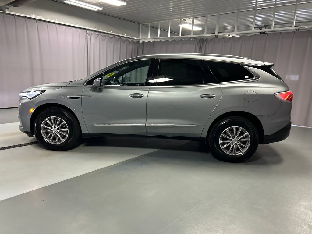 Used 2024 Buick Enclave Essence SUV