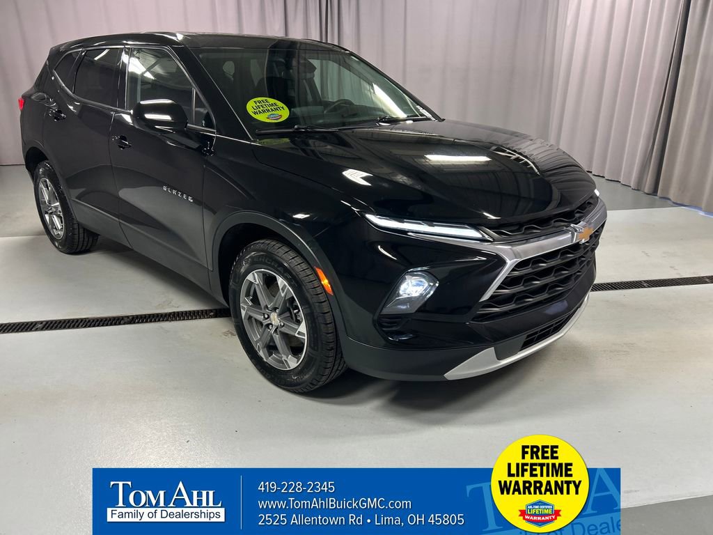 2023 Chevrolet Blazer 2.0T 2LT AWD's photo