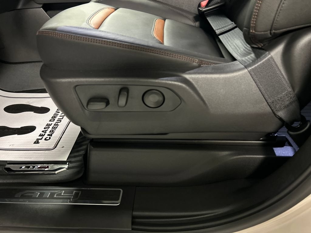 2026 GMC Sierra 1500 AT4 - Photo 11