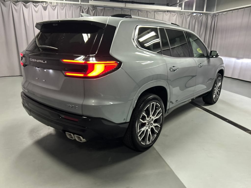 2026 GMC Acadia Denali Ultimate - Photo 7