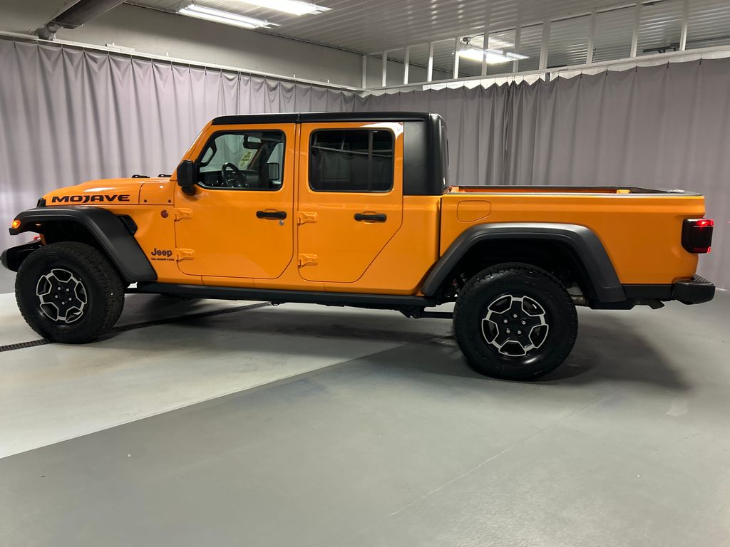 2021 Jeep Gladiator Mojave photo 2