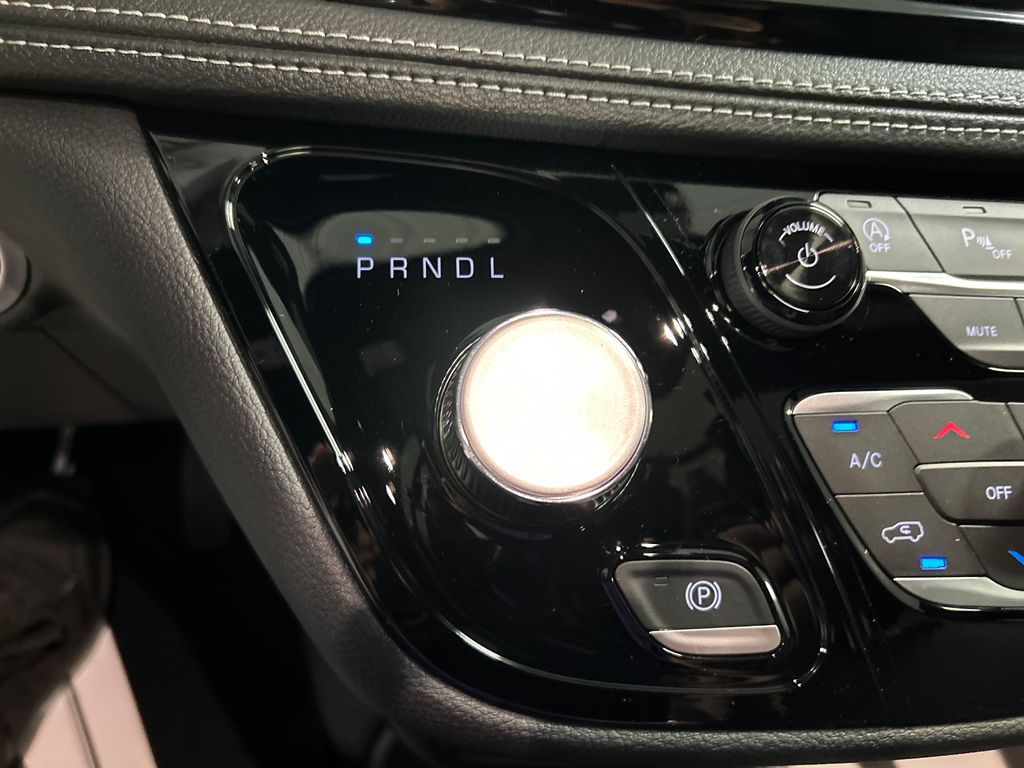 2026 Chrysler Pacifica Select - Photo 18