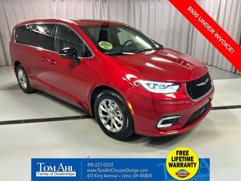 New 2026 Chrysler Pacifica LIMITED Passenger Van