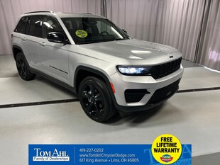 2024 Jeep Grand Cherokee Laredo SUV