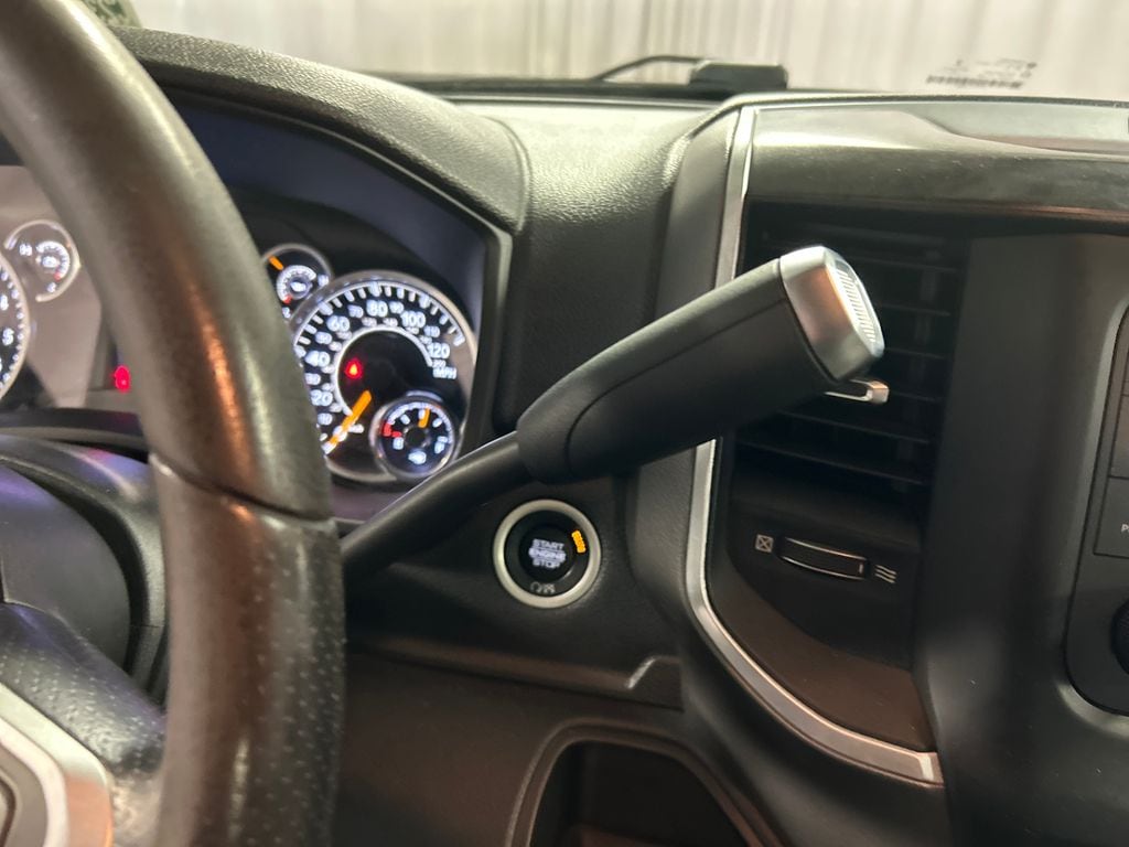 2022 RAM Ram 3500 Chassis Cab SLT - Photo 18