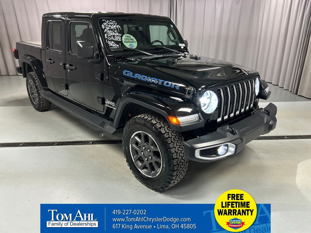 2020 Jeep Gladiator Overland's photo