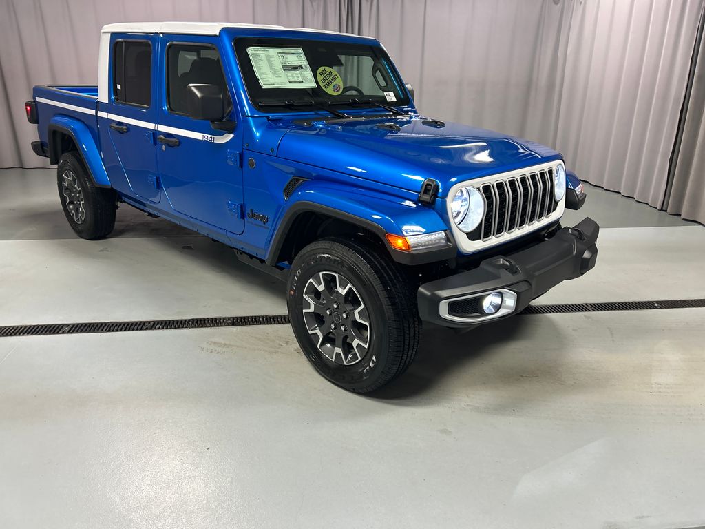 2026 Jeep Gladiator Sahara Auto's photo