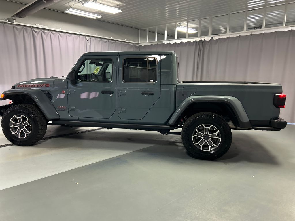 2024 Jeep Gladiator Mojave photo 4