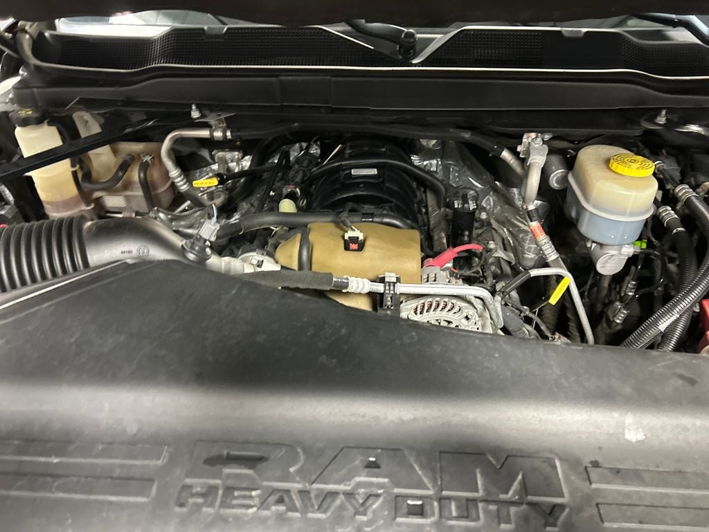 2022 RAM Ram 3500 Chassis Cab SLT - Photo 23