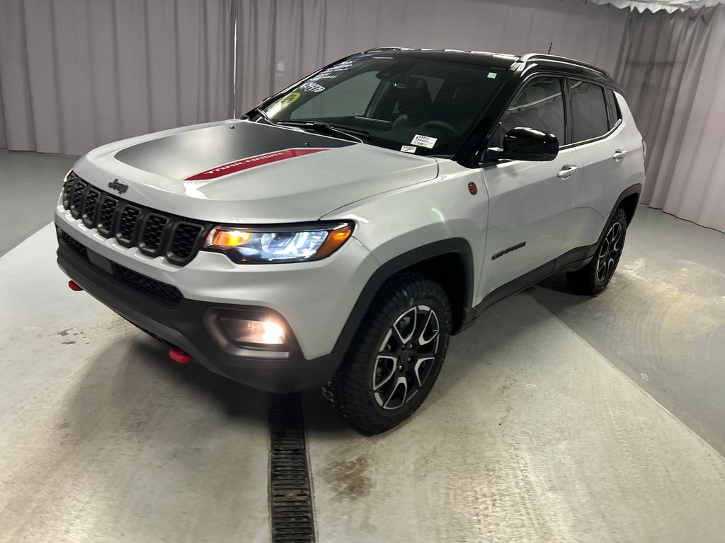 Used 2025 Jeep Compass Trailhawk SUV