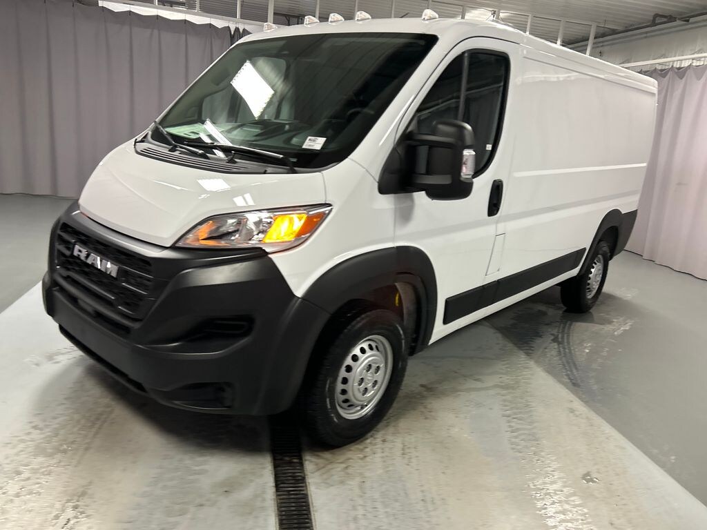 New 2026 Ram ProMaster PROMASTER 2500 TRADESMAN CARGO VAN LOW ROOF 136' W Cargo Van