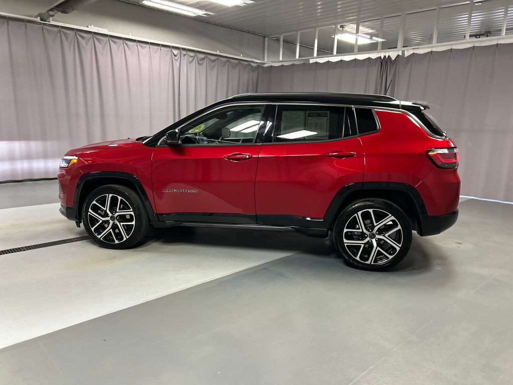 2025 Jeep Compass Limited photo 4