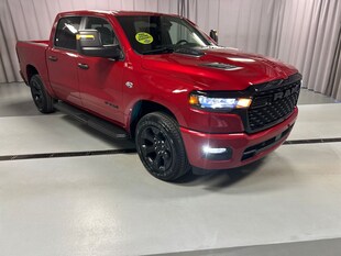 2026 Ram 1500 EXPRESS CREW CAB 4X4 5'7 BOX Pickup C23196