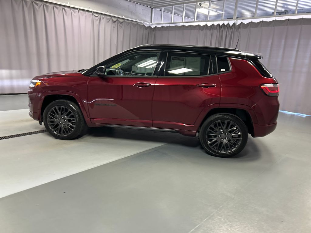 2022 Jeep Compass Limited photo 3