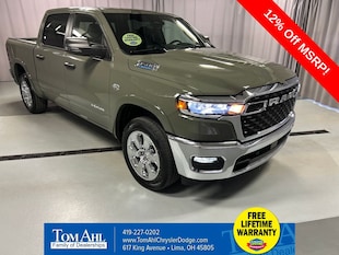 2026 Ram 1500 BIG HORN CREW CAB 4X4 5'7 BOX Pickup C23179