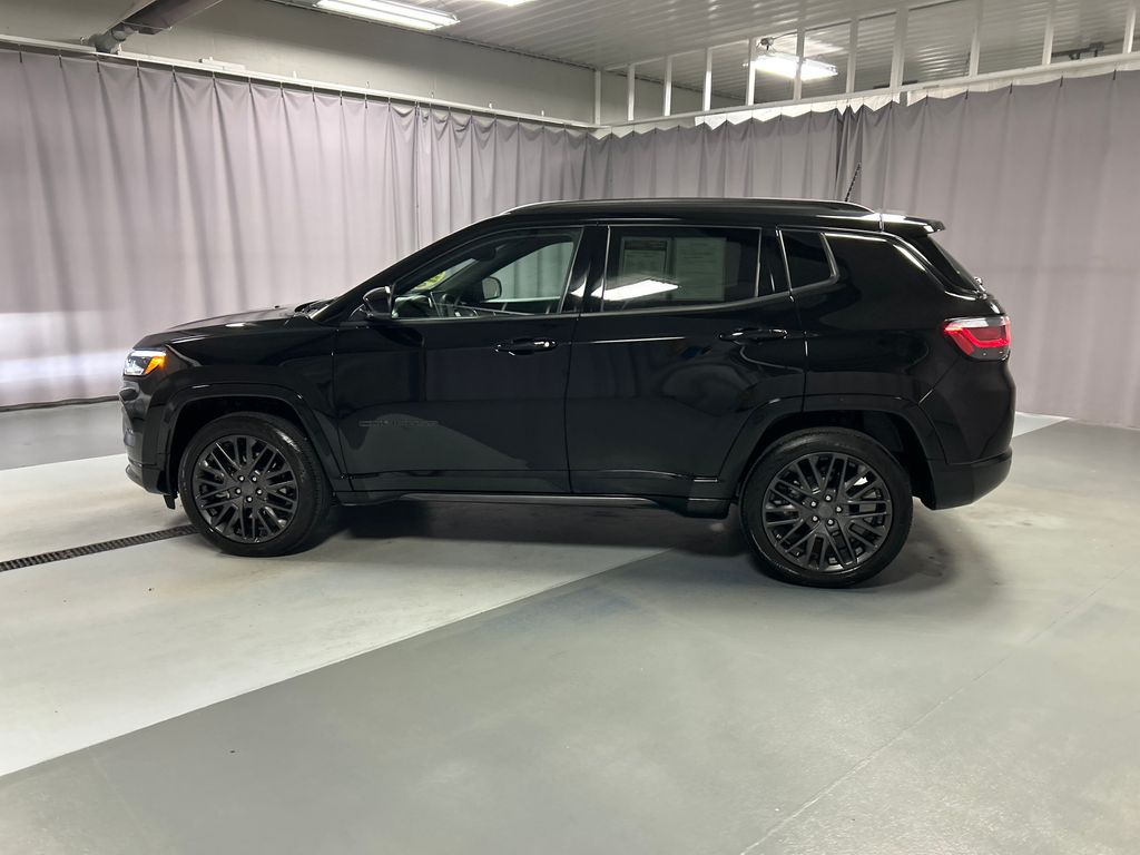 2024 Jeep Compass Limited photo 3