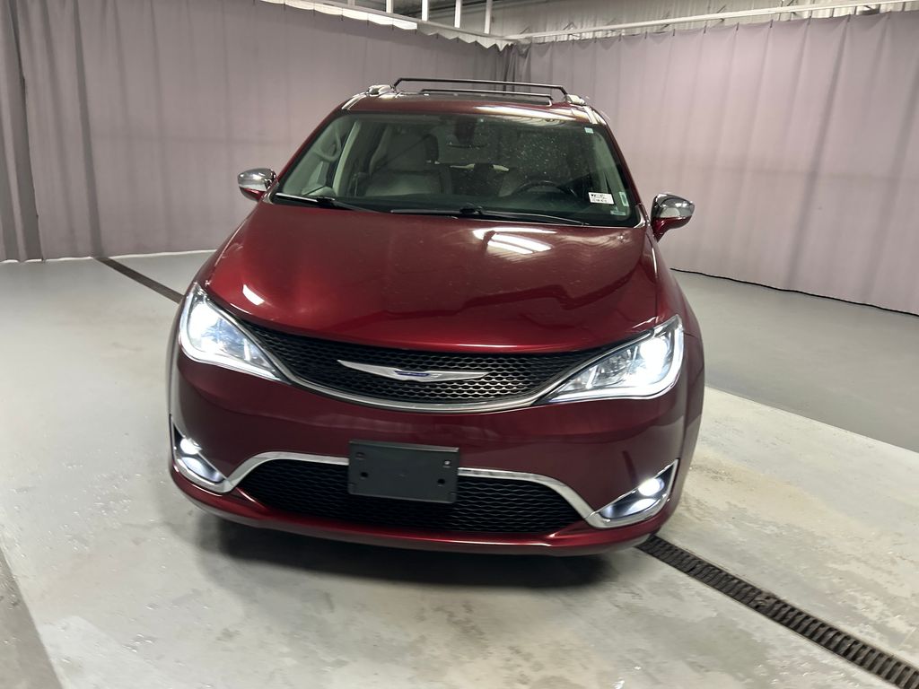 2020 Chrysler Pacifica Limited photo 2