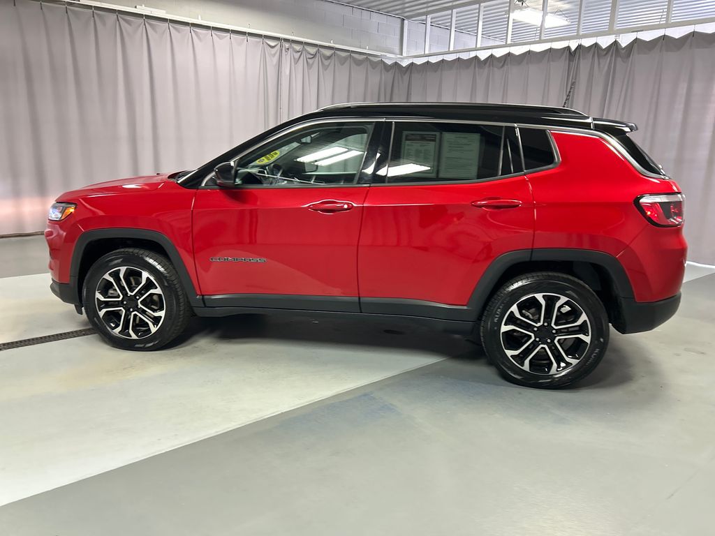 2023 Jeep Compass Limited photo 4