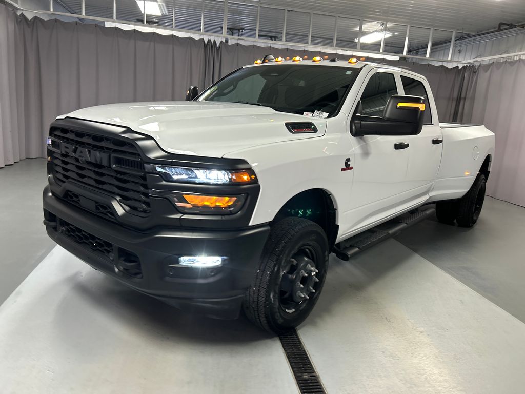 2025 Ram 3500 Tradesman photo 3