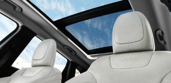 2017 Jeep Cherokee moonroof
