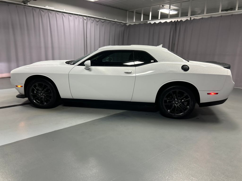 2021 Dodge Challenger GT photo 4