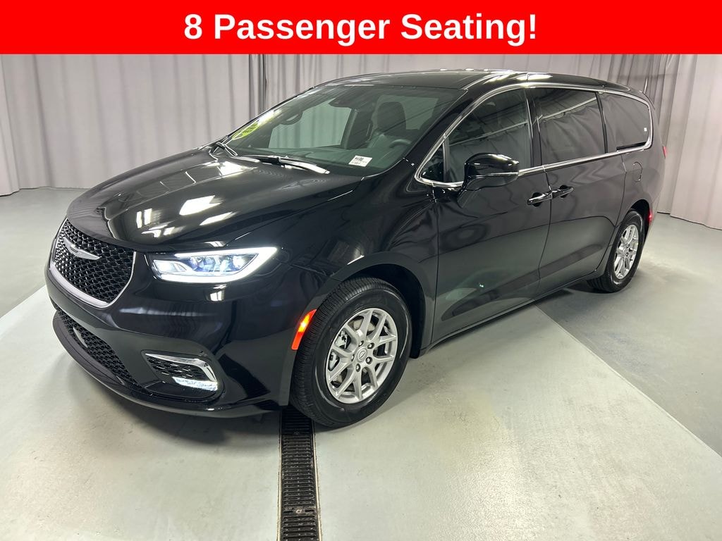 New 2026 Chrysler Pacifica SELECT Passenger Van