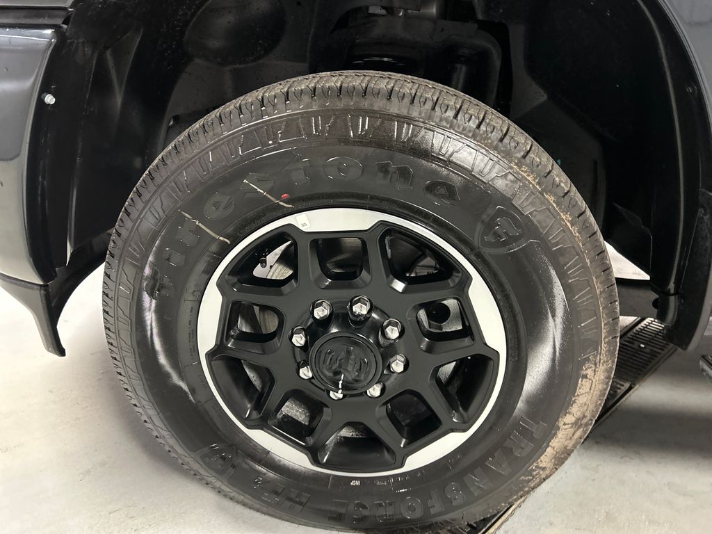 2026 RAM 2500 Laramie - Photo 9