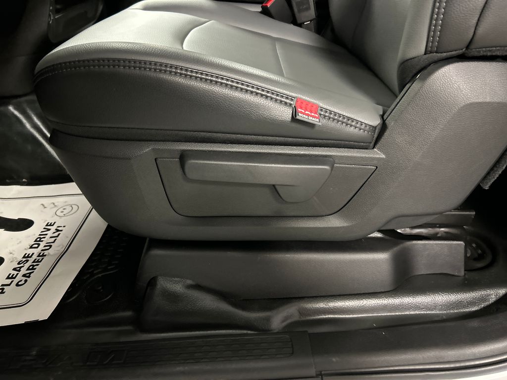 2026 RAM 2500 Tradesman - Photo 11