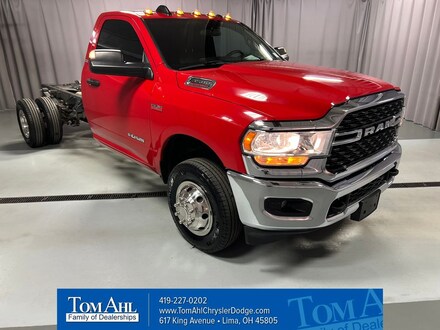 2022 Ram 3500 Chassis Tradesman/SLT Truck Regular Cab