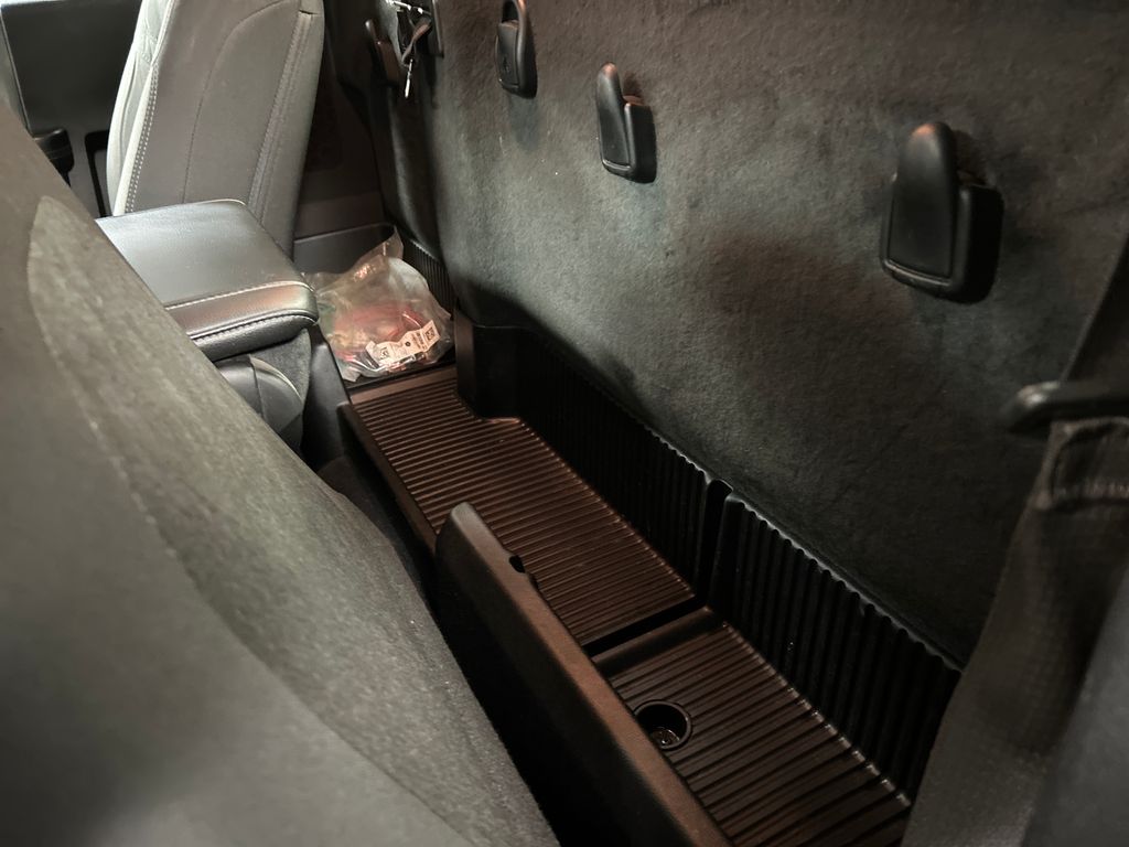 2022 RAM Ram 3500 Chassis Cab SLT - Photo 21