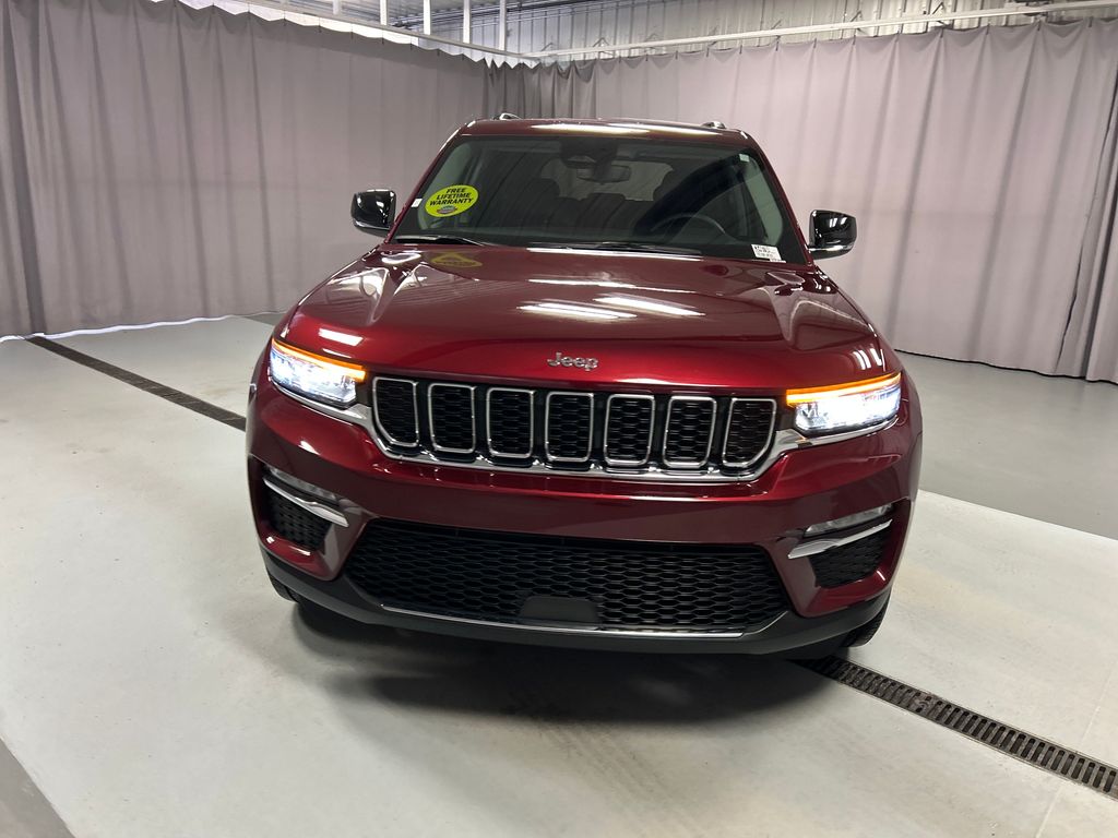 2023 Jeep Grand Cherokee Limited photo 2