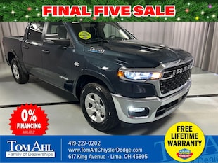 2026 Ram 1500 BIG HORN CREW CAB 4X4 5'7 BOX Pickup C23038