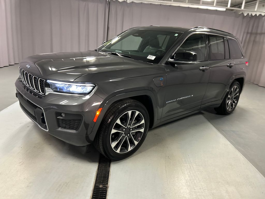 2024 Jeep Grand Cherokee 4xe Overland photo 3