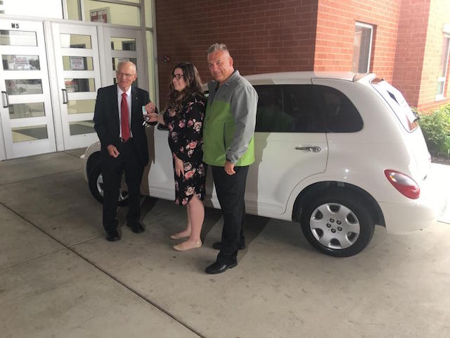 Tom Ahl giving away car to Lima student