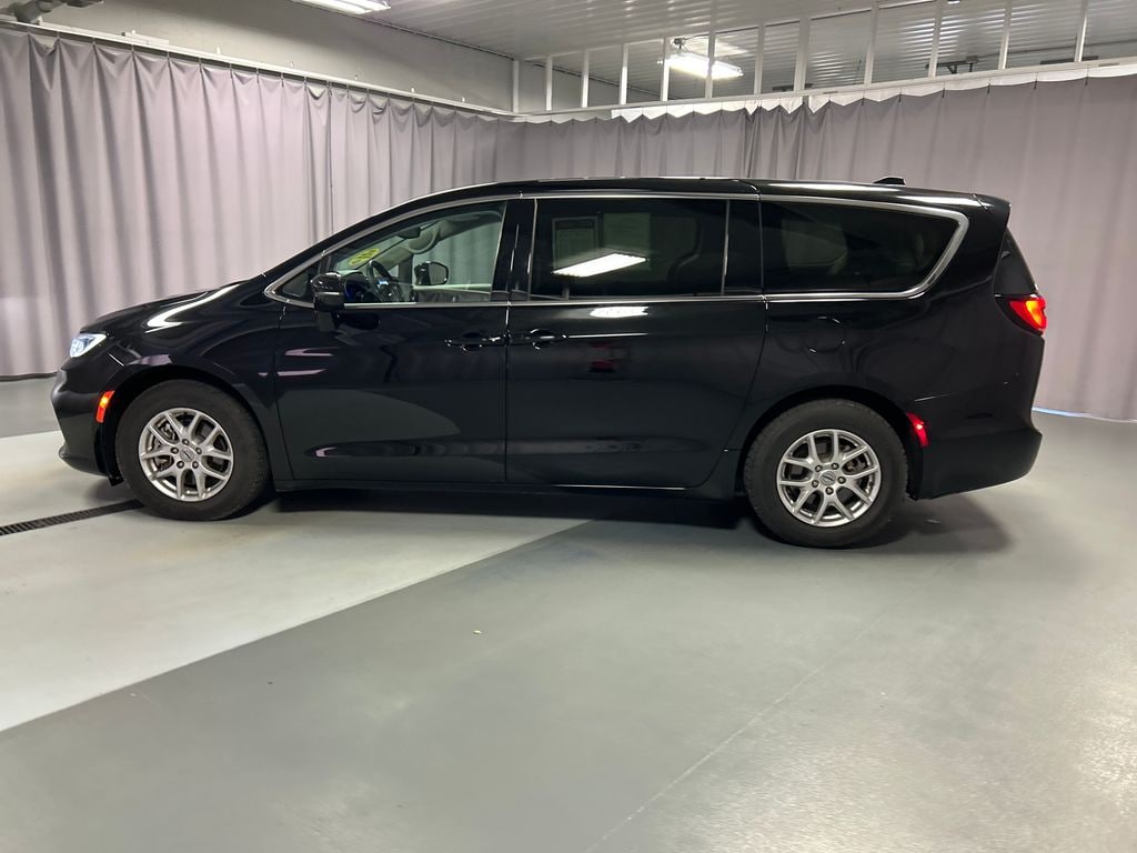 Used 2024 Chrysler Pacifica Touring L Van Passenger Van