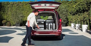 2018 Chrysler Pacifica trunk