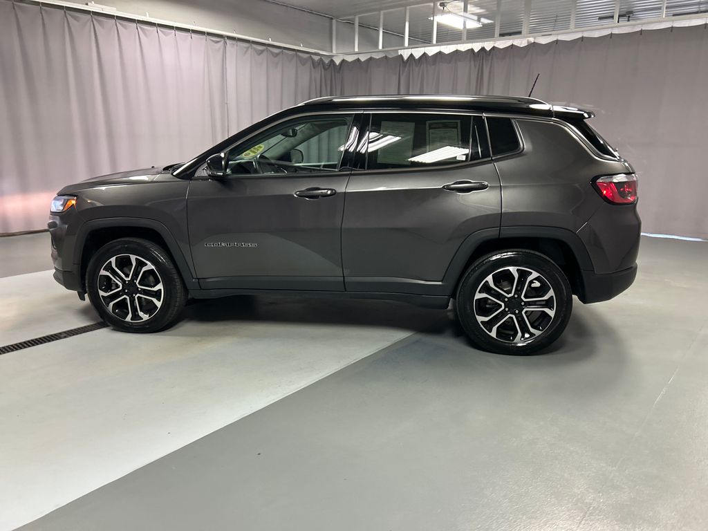 2022 Jeep Compass Limited photo 3