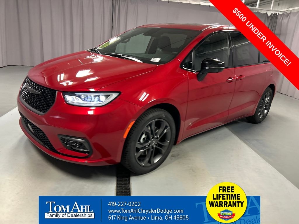 New 2026 Chrysler Pacifica SELECT Passenger Van