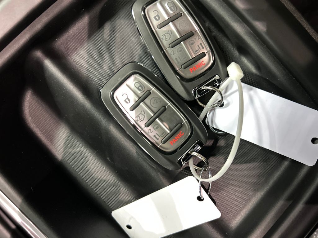 2027 Chrysler Pacifica Select - Photo 20