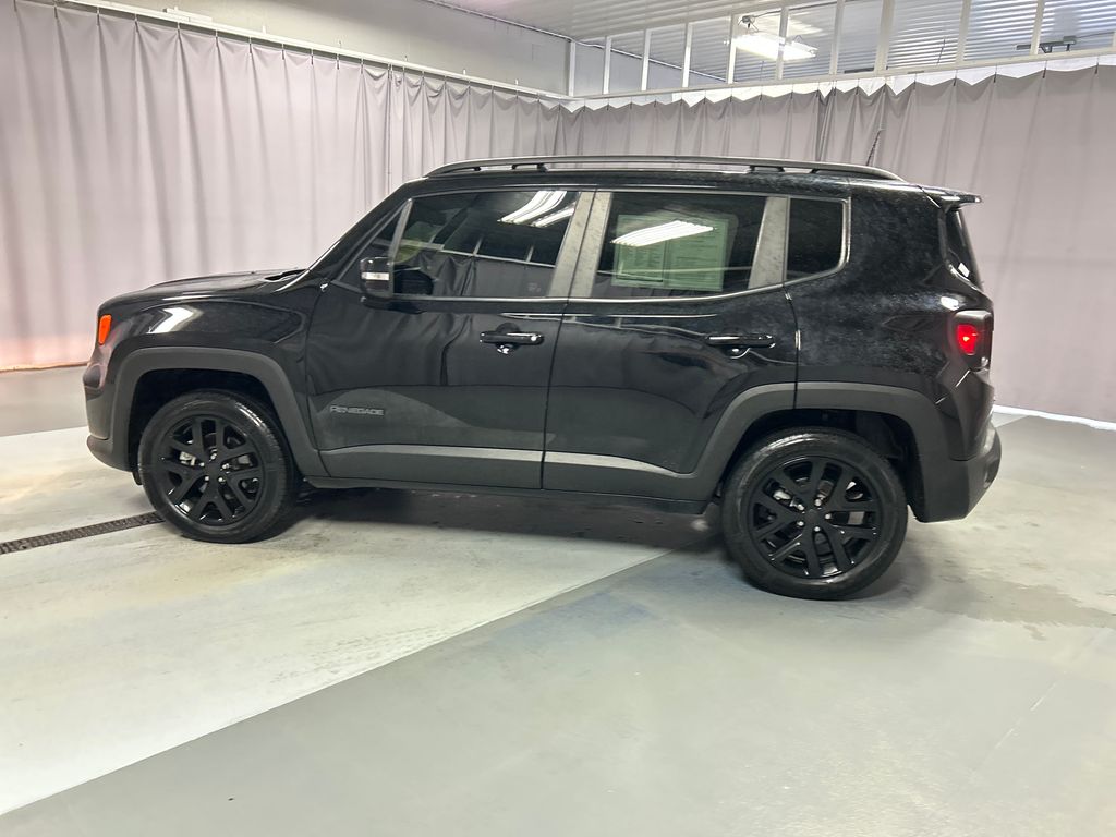 2023 Jeep Renegade Latitude photo 4