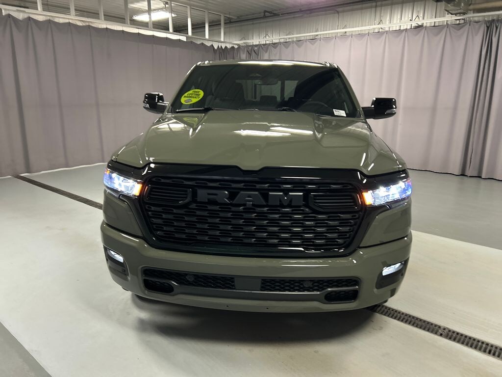 New 2026 Ram 1500 BIG HORN CREW CAB 4X4 5'7 BOX Pickup