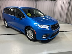 2026 Chrysler Pacifica SELECT Passenger Van