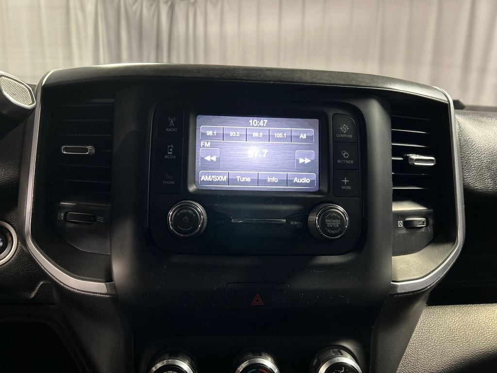 2022 RAM Ram 3500 Chassis Cab SLT - Photo 16