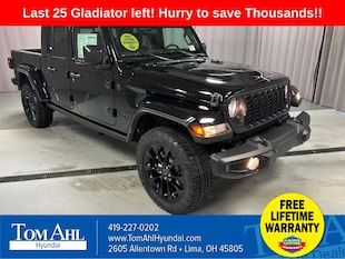 2025 Jeep Gladiator NIGHTHAWK 4X4 Pickup